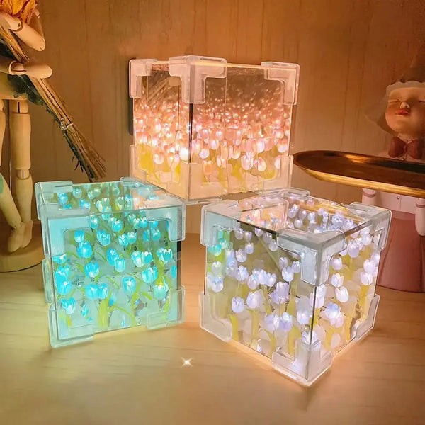 Cube Mirror Tulip Nightlight